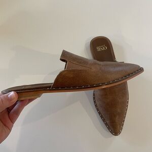 One by One Teaspoon Leather Tan Pixie Loafer